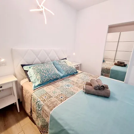 Giovanni 09 Playa Roca