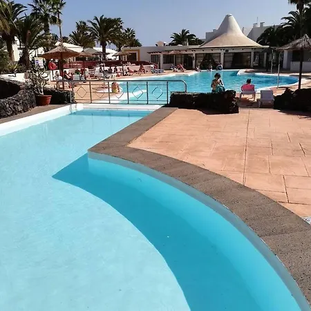 Giovanni 09 Playa Roca Daire Costa Teguise