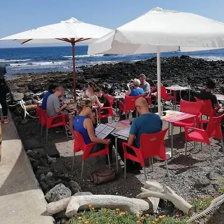 Giovanni 09 Playa Roca Daire Costa Teguise