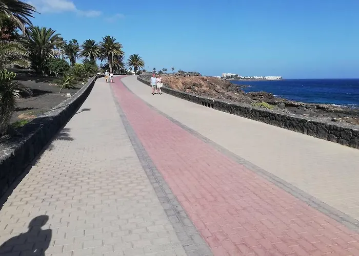 Giovanni 09 Playa Roca Costa Teguise