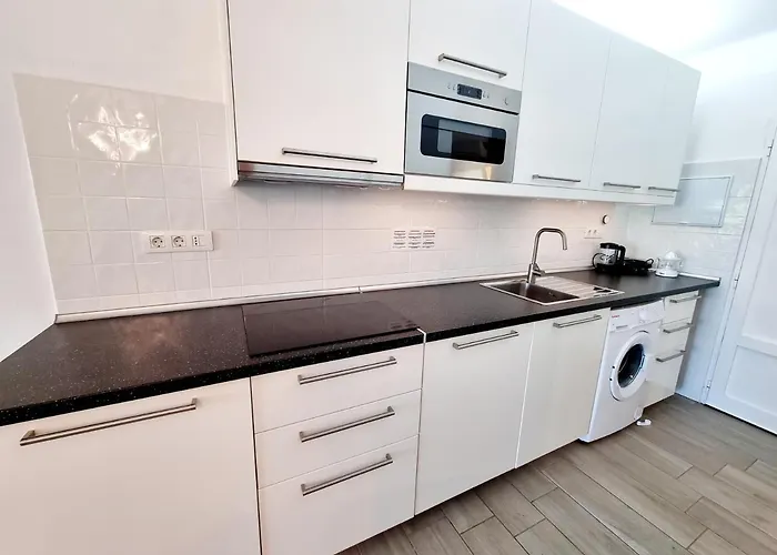 Giovanni 09 Playa Roca